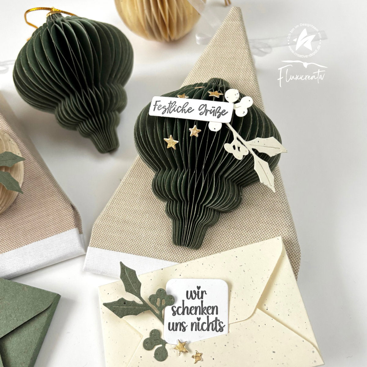 CD-Die-2440 Set Fustelle  Baumschmuck 2 - gefächert CREATIVE DEPOT